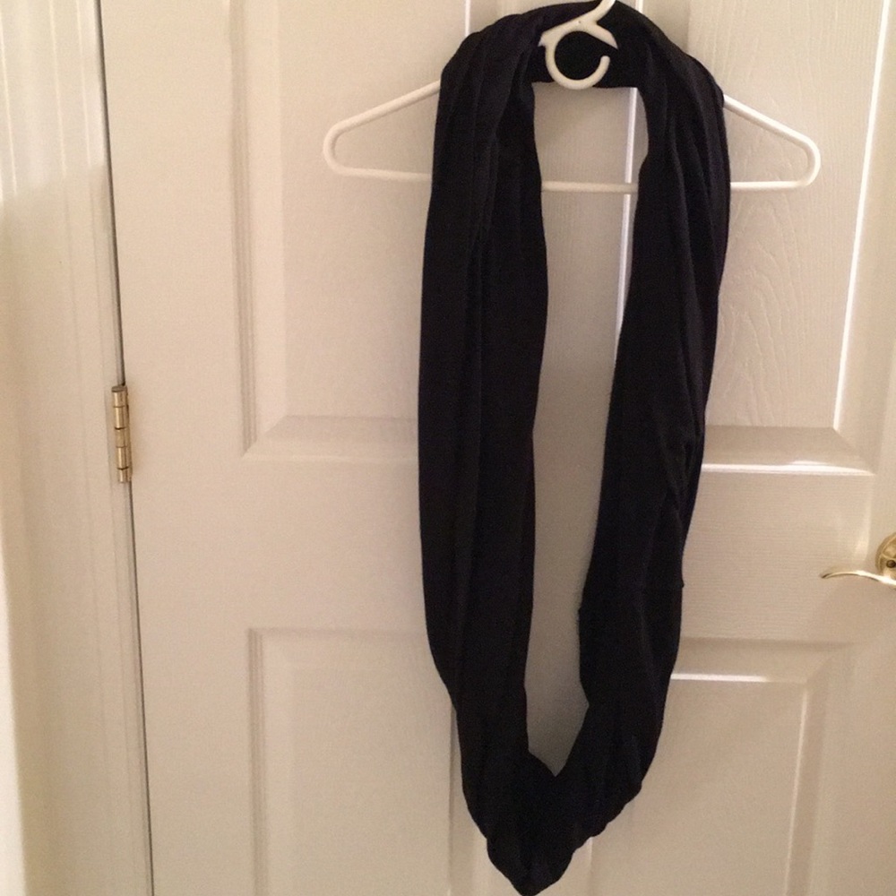 Scarf - Picture 2 of 3